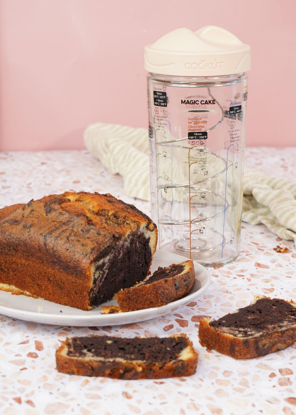 Shaker Magic Cake